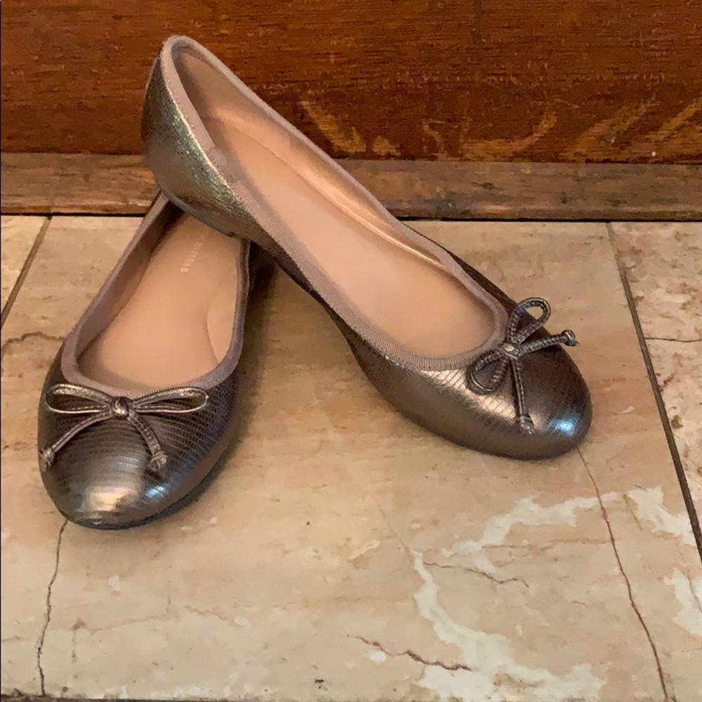 Banana Republic bow flats